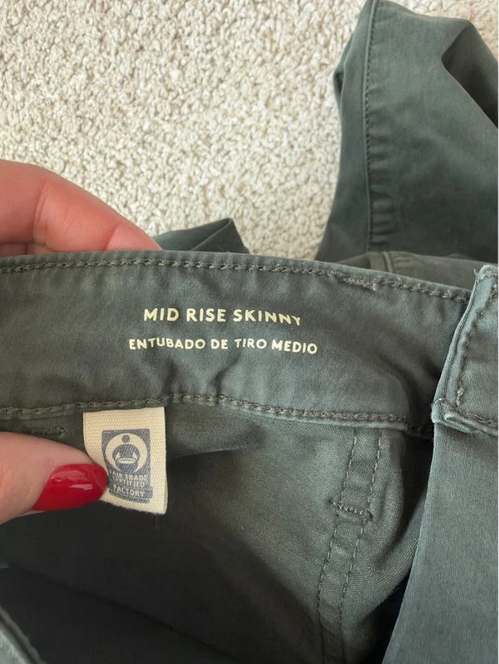 Universal Thread Mid Rise Skinny Jeans - Picture 4 of 4
